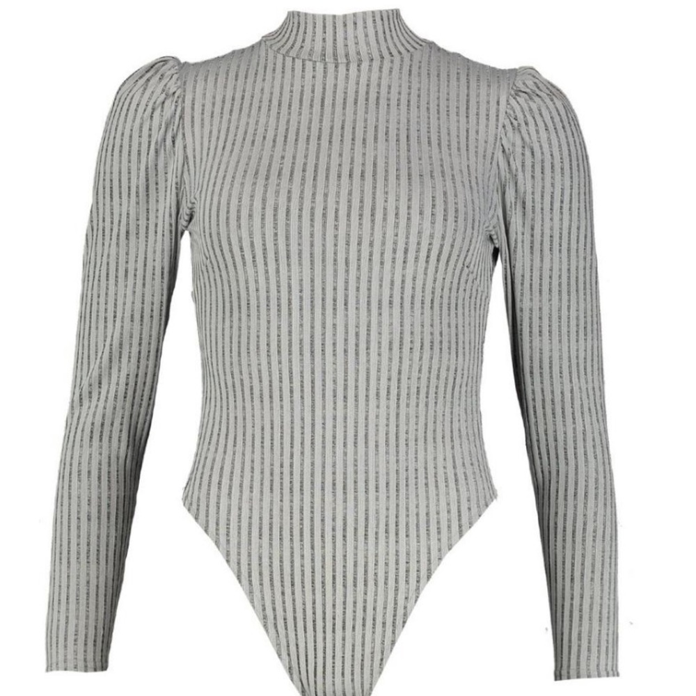🛑TEMPORARY HOLD🛑 NWOT Boohoo Gray Velvet Puff Sleeve Bodysuit